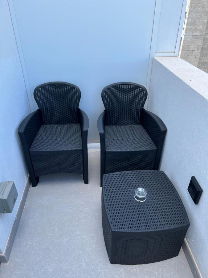 Cosy & Modern Top Floor 1-Bedroom Apartment St. Paul's Bay Exterior photo